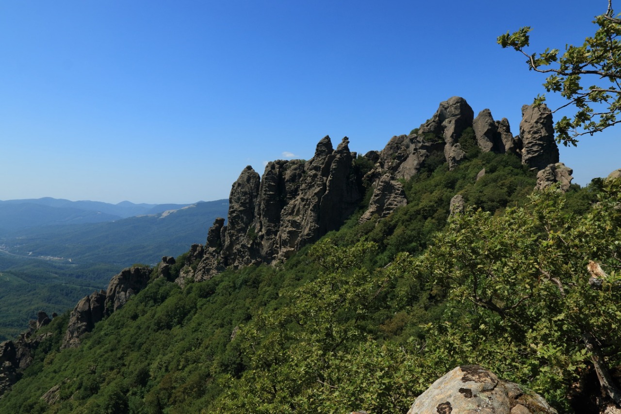 Та самая гора Индюк. Автор фото Lyudmila Sh/Shutterstock. 
