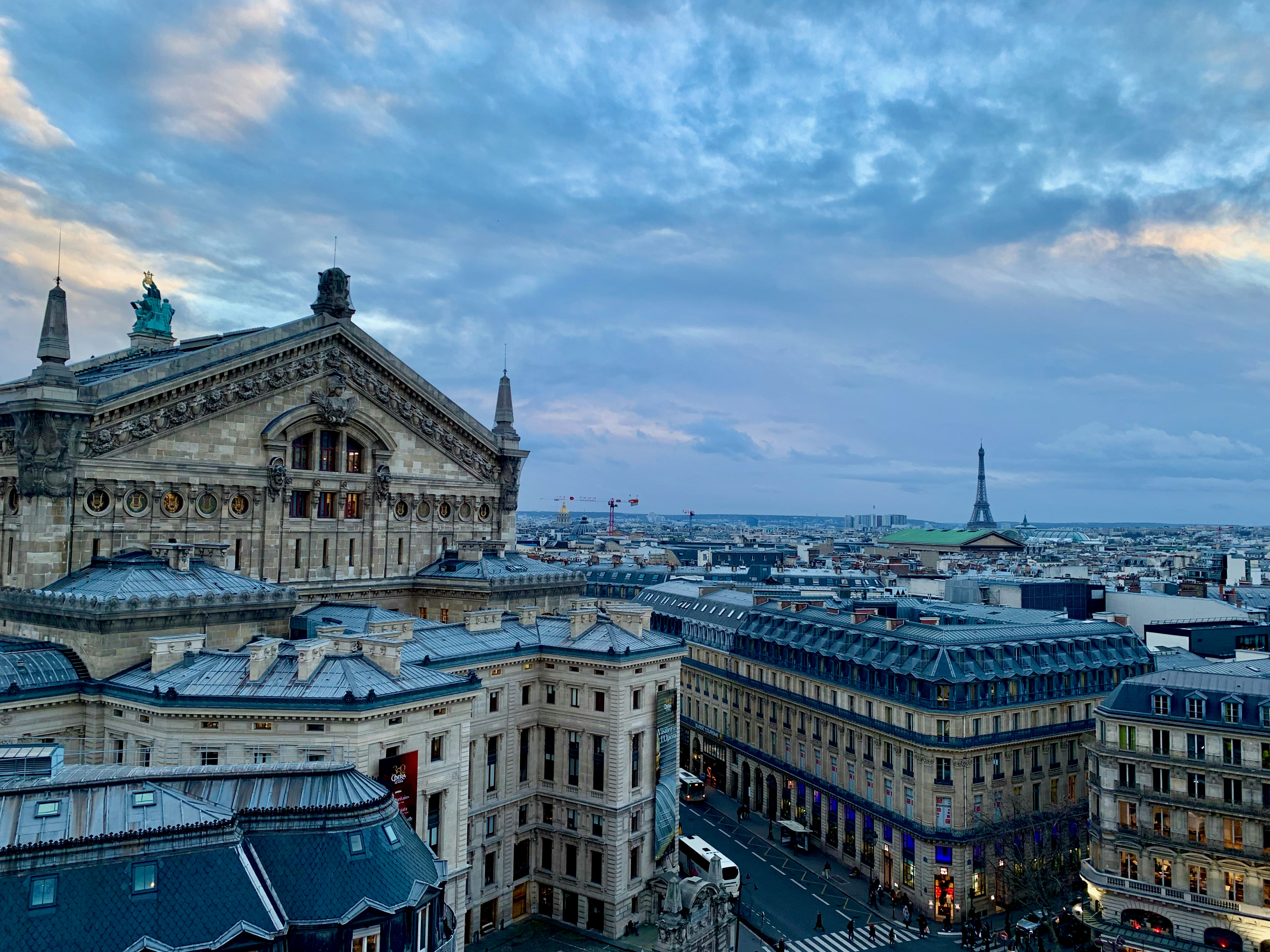 С 1 января 2026 года в Париже начнут действовать обновлённые ставки туристического налога. Изменения затронут все типы размещения.